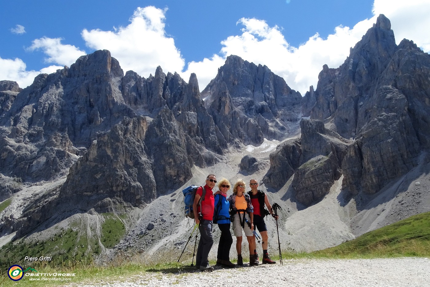 02 Pale di San Martno  (Cimon della Pala  a  dx e Cima della Vezzana a sx).JPG